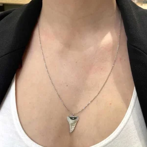 Zag Bijoux Collier dent de requin (nacre) New