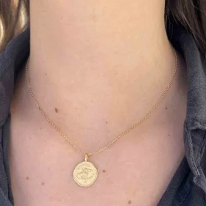 By Jollia Collier signe astro Scorpion à graver (plaqué or) Discount