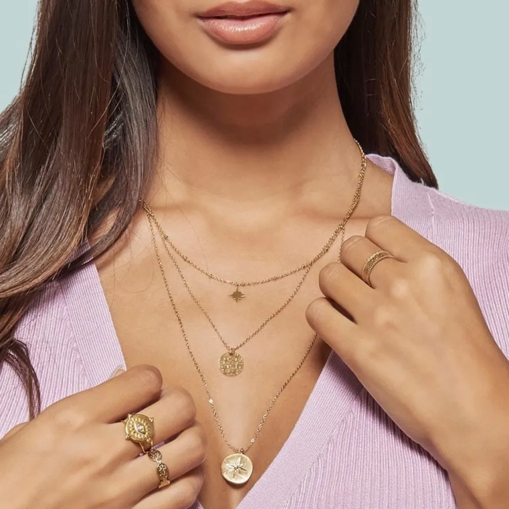 collier_triple_rangs_mdai_1.webp Siloé Collier triple rangs médailles et étoile (doré) New