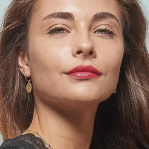 By Jollia Mini créoles médaille martelée (plaqué or) New